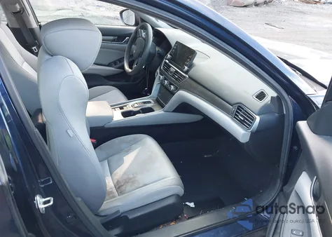 2020 Honda Accord Hybrid из США, поврежденный, VIN 1HGCV3F18LA017256